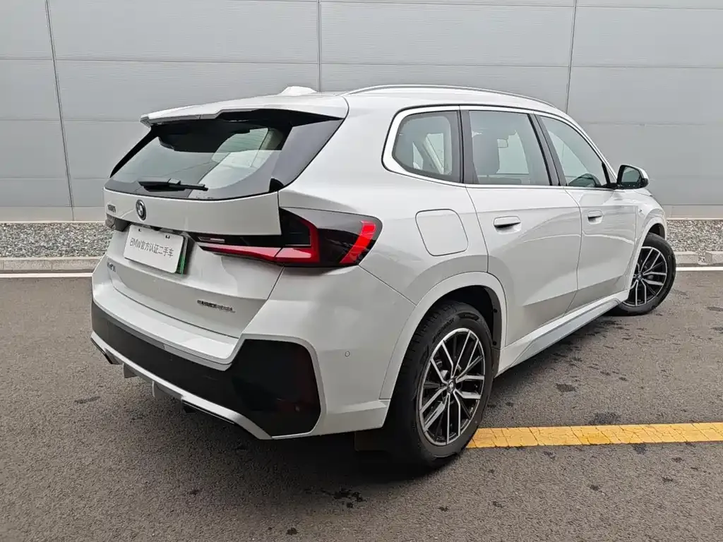 BMW iX1 2025 из CN, фото 3