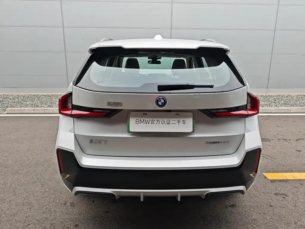 BMW iX1 2025 из CN, фото 9