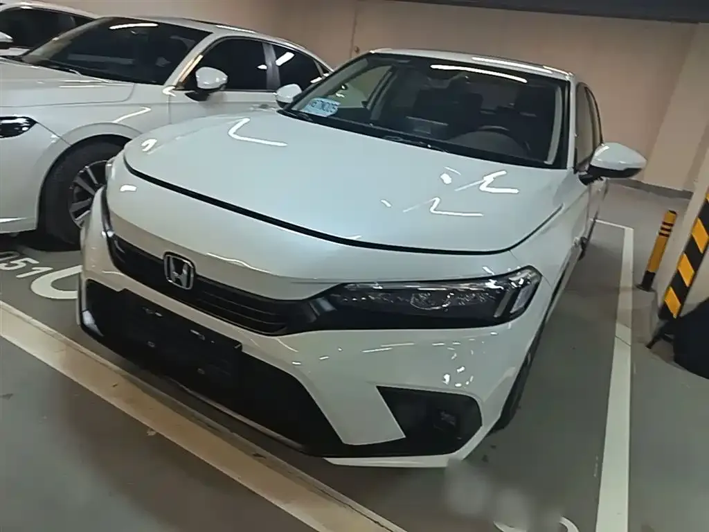 Honda Civic — фото 1