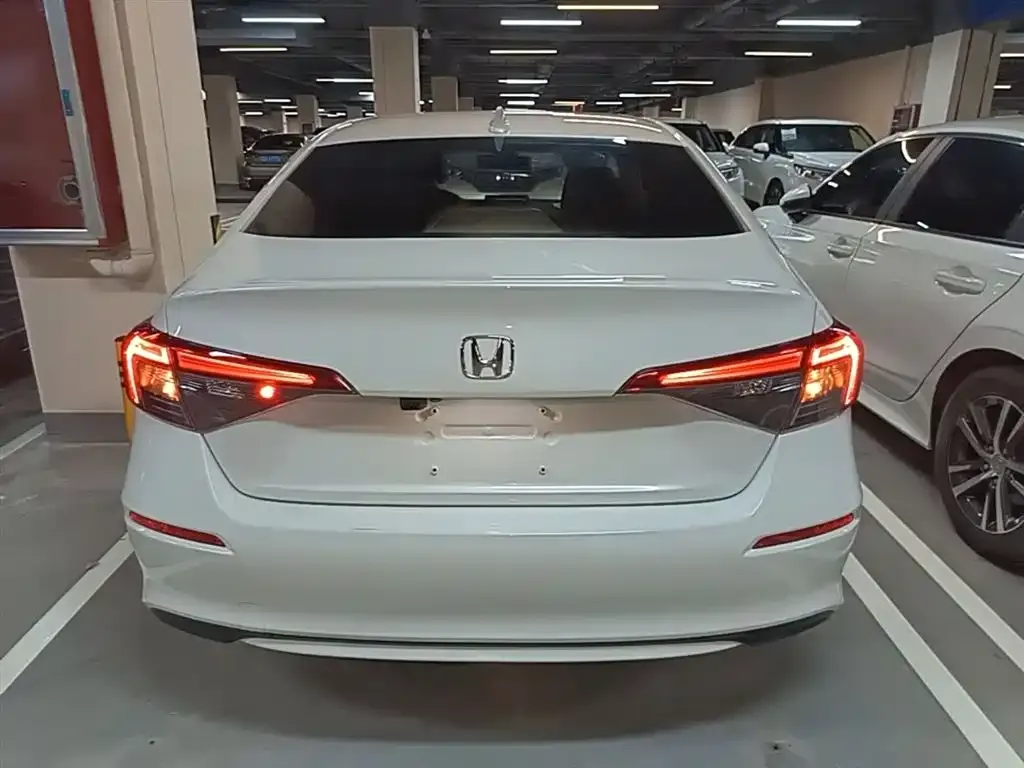 Honda Civic — фото 8