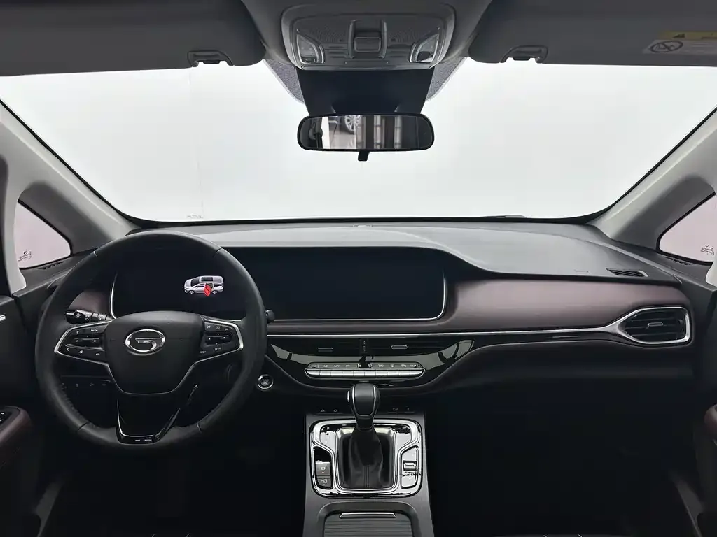 GAC Motor Trumpchi M6 — фото 9