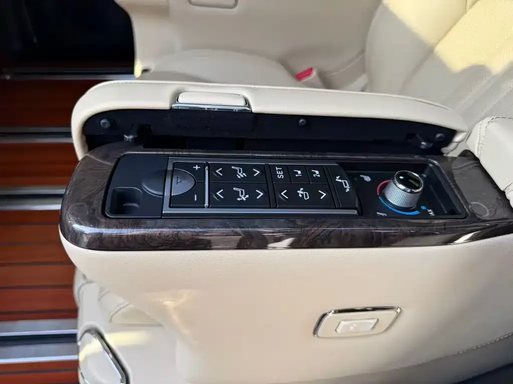Toyota Vellfire 2022 из CN, фото 2
