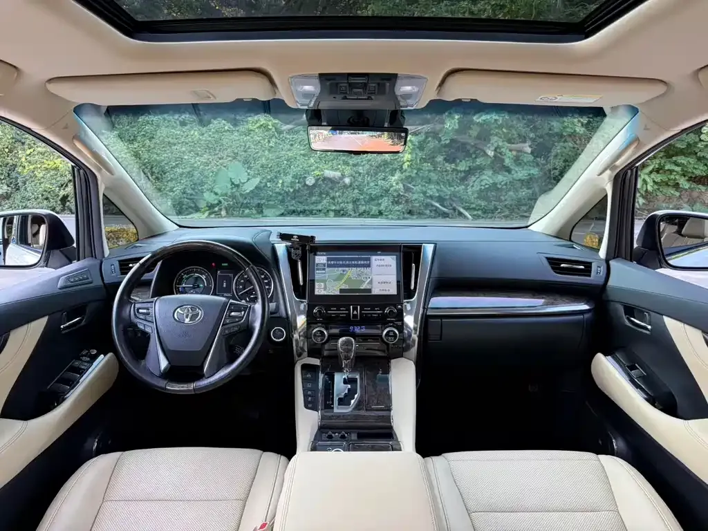 Toyota Vellfire 2022 из CN, фото 8