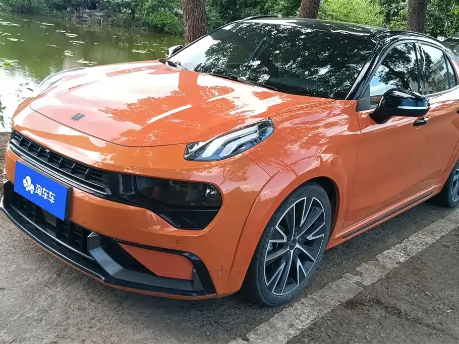 Lynk & Co 02 Hatchback