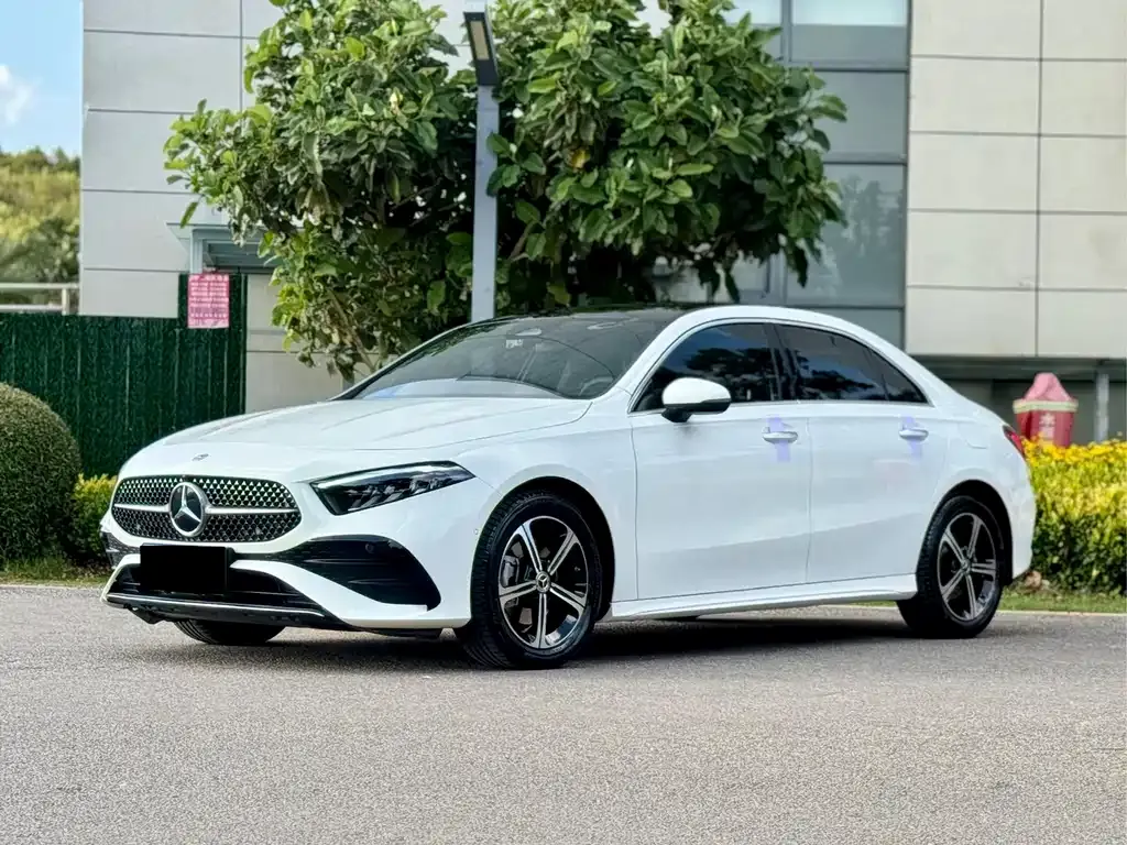 Mercedes-Benz A-Class — фото 1