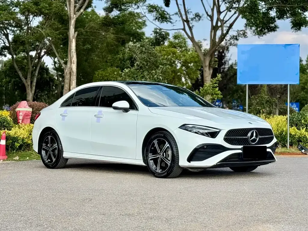 Mercedes-Benz A-Class — фото 10
