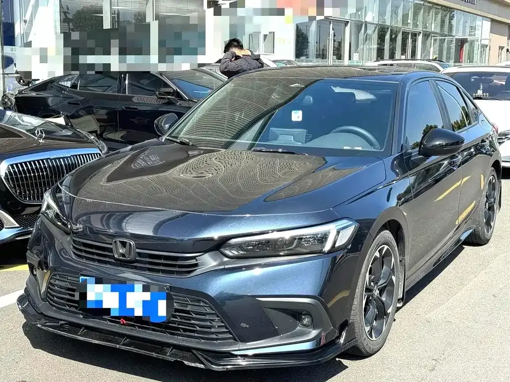 Honda Civic — фото 1