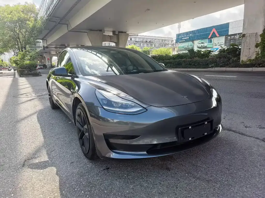 Tesla Model 3 — фото 8