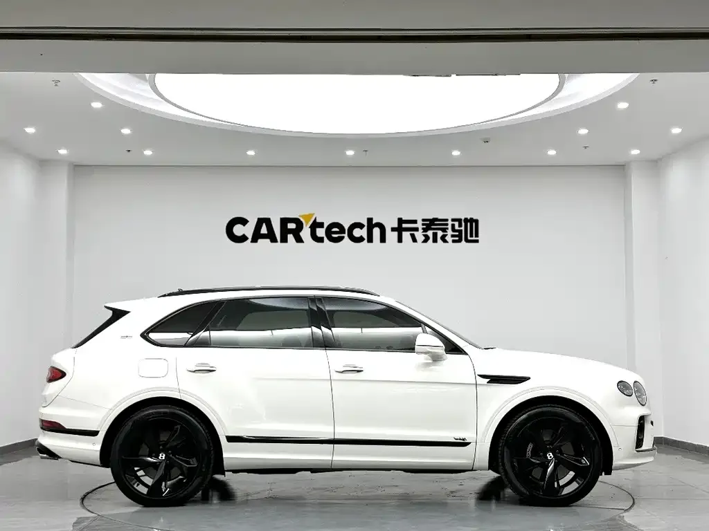Bentley Bentayga PHEV 2022 из CN, фото 9