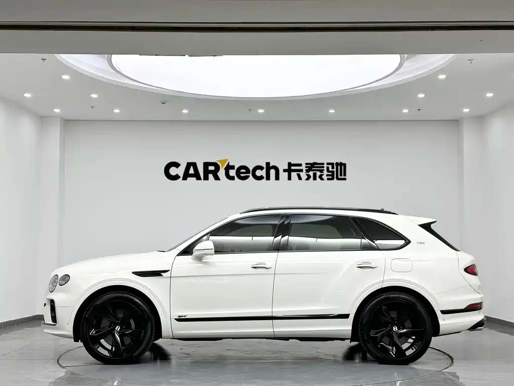 Bentley Bentayga PHEV 2022 из CN, фото 3