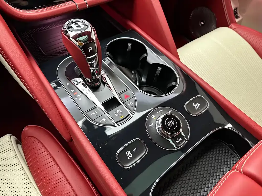 Bentley Bentayga PHEV 2022 из CN, фото 8