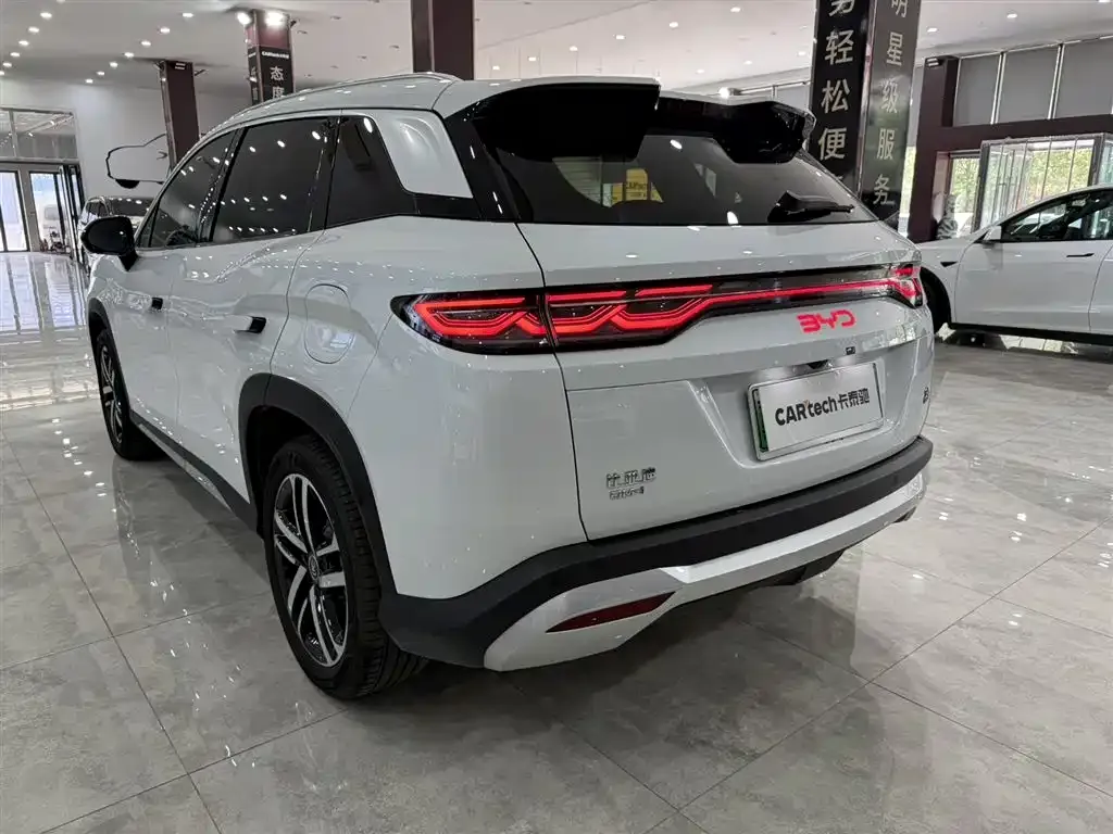 BYD L DM-i — фото 2