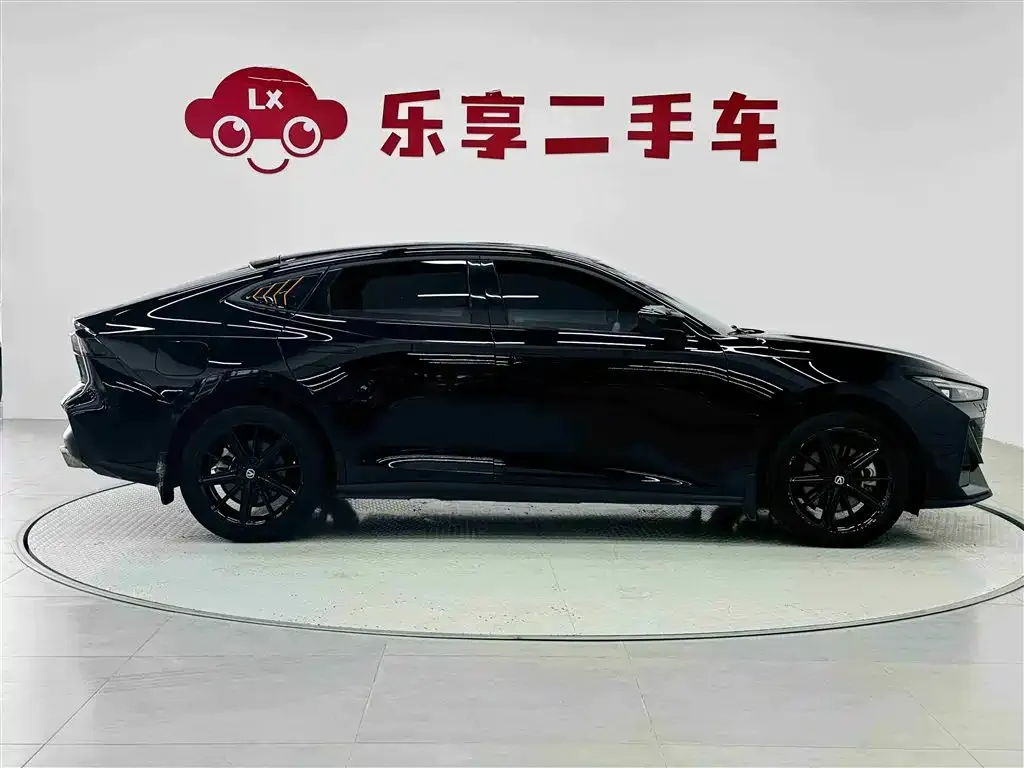 Changan UNI-V iDD 2023 из CN, фото 3