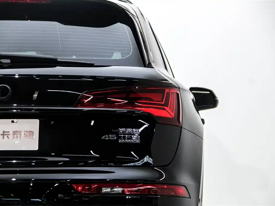 Audi Q5L — фото 4