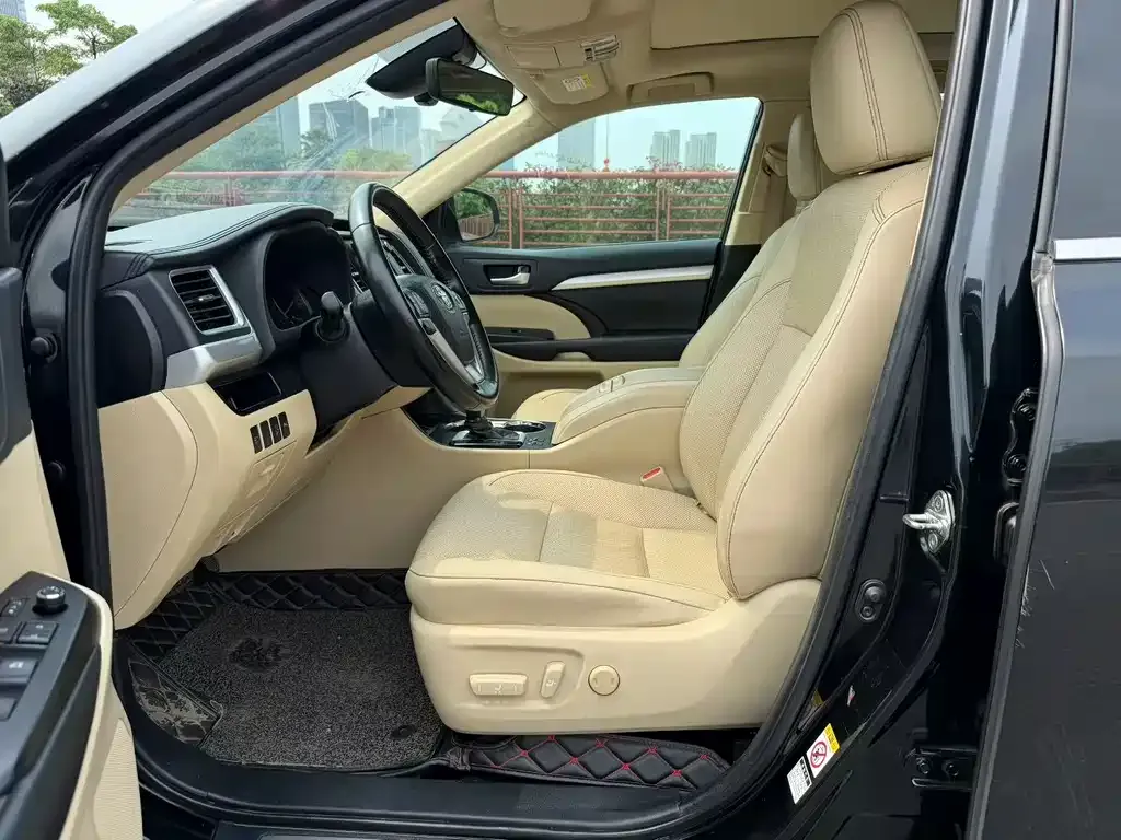 Toyota Highlander 2021 из CN, фото 3