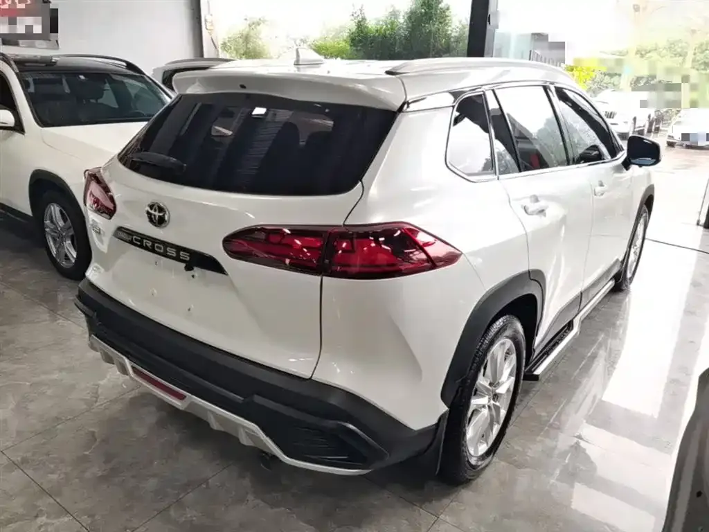 Toyota Corolla Cross — фото 4