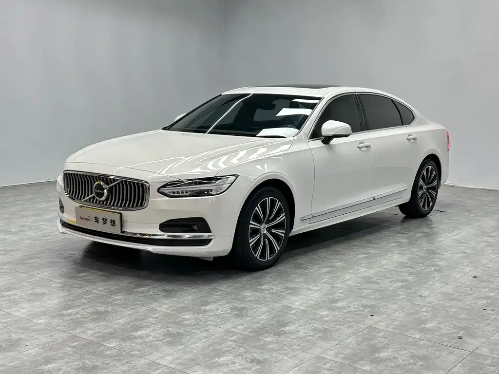 Volvo S90 — фото 1