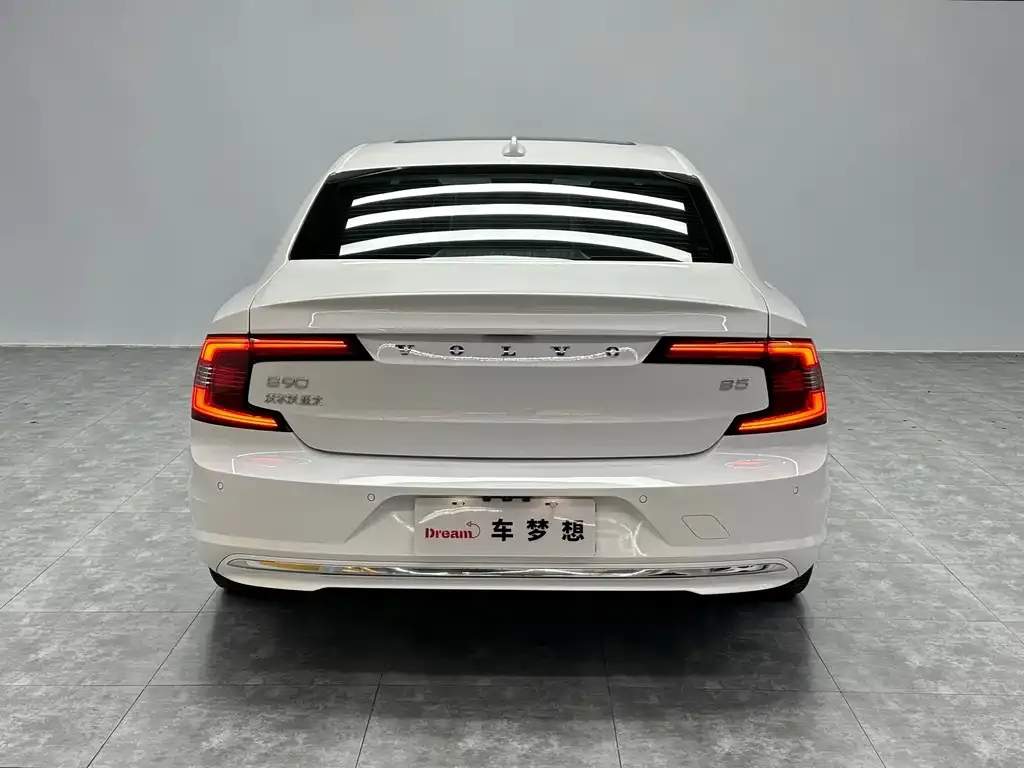 Volvo S90 — фото 3