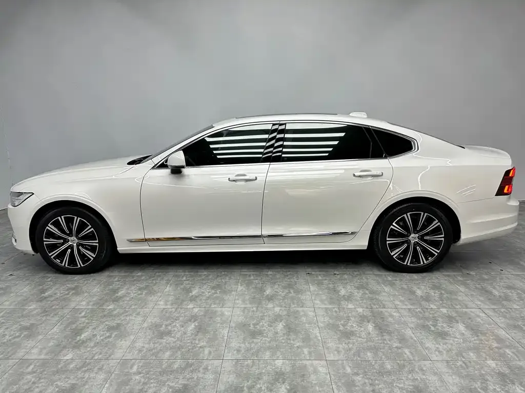 Volvo S90 — фото 5