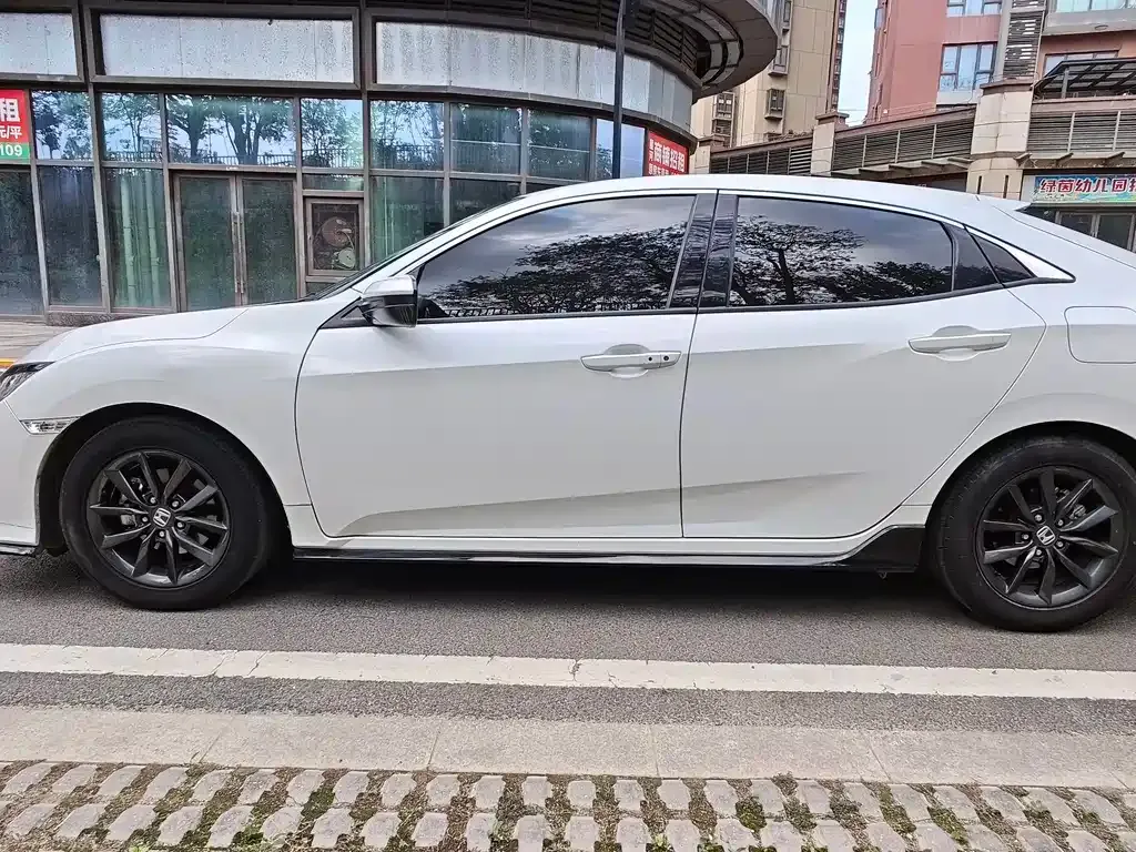 Honda Civic — фото 5