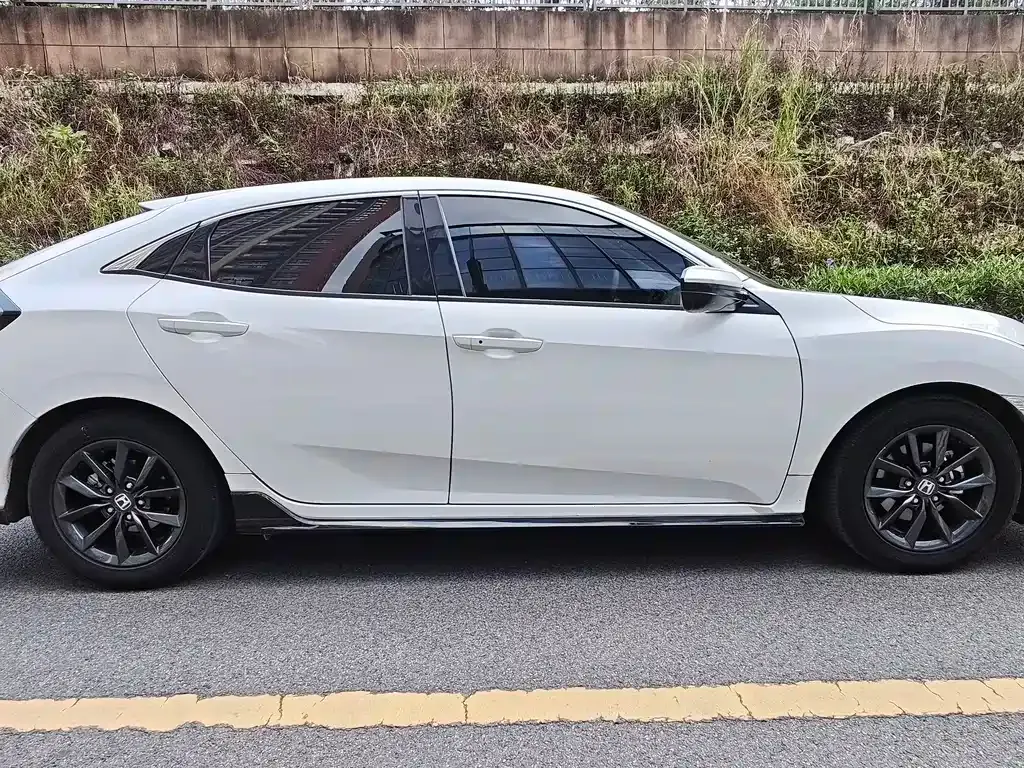 Honda Civic — фото 9