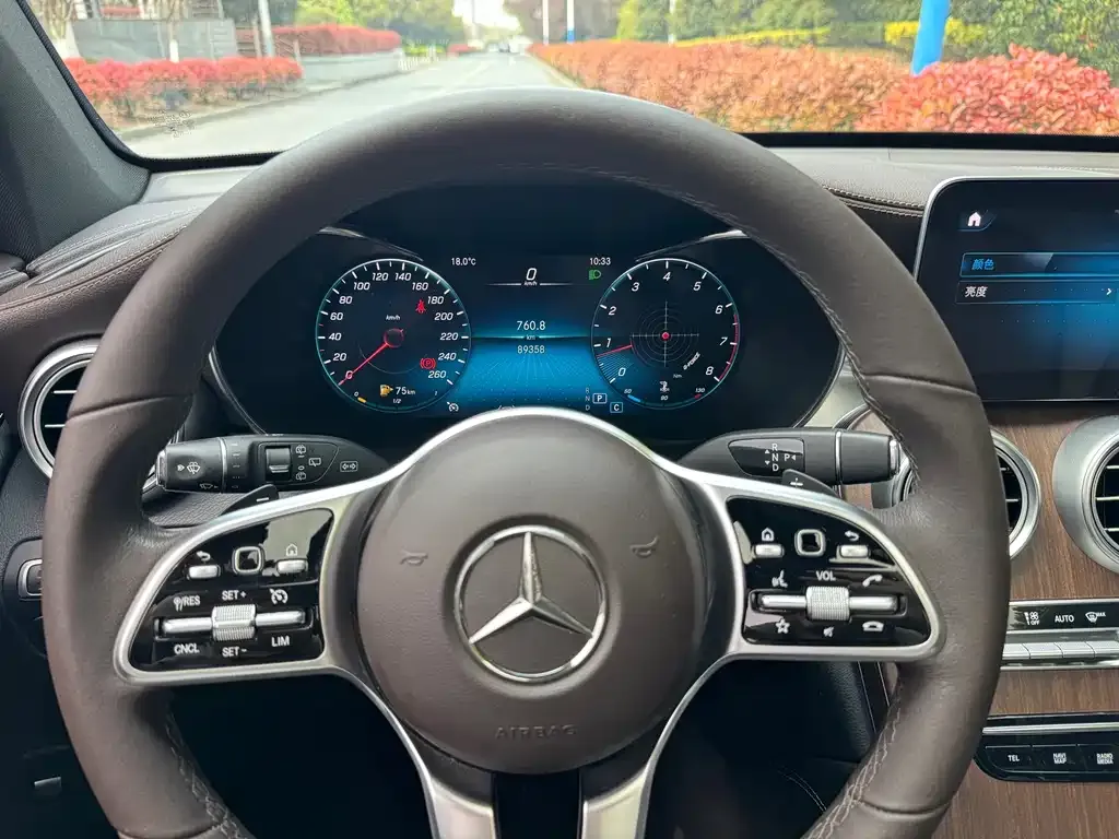 Mercedes-Benz GLC — фото 2