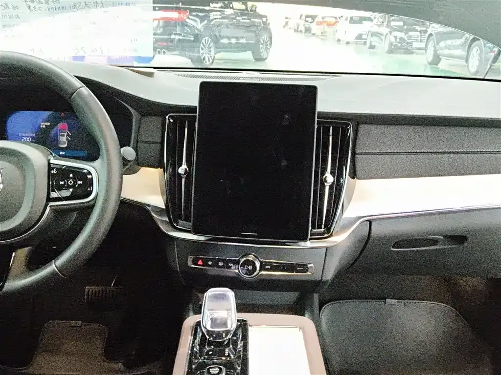 Volvo S90 — фото 10