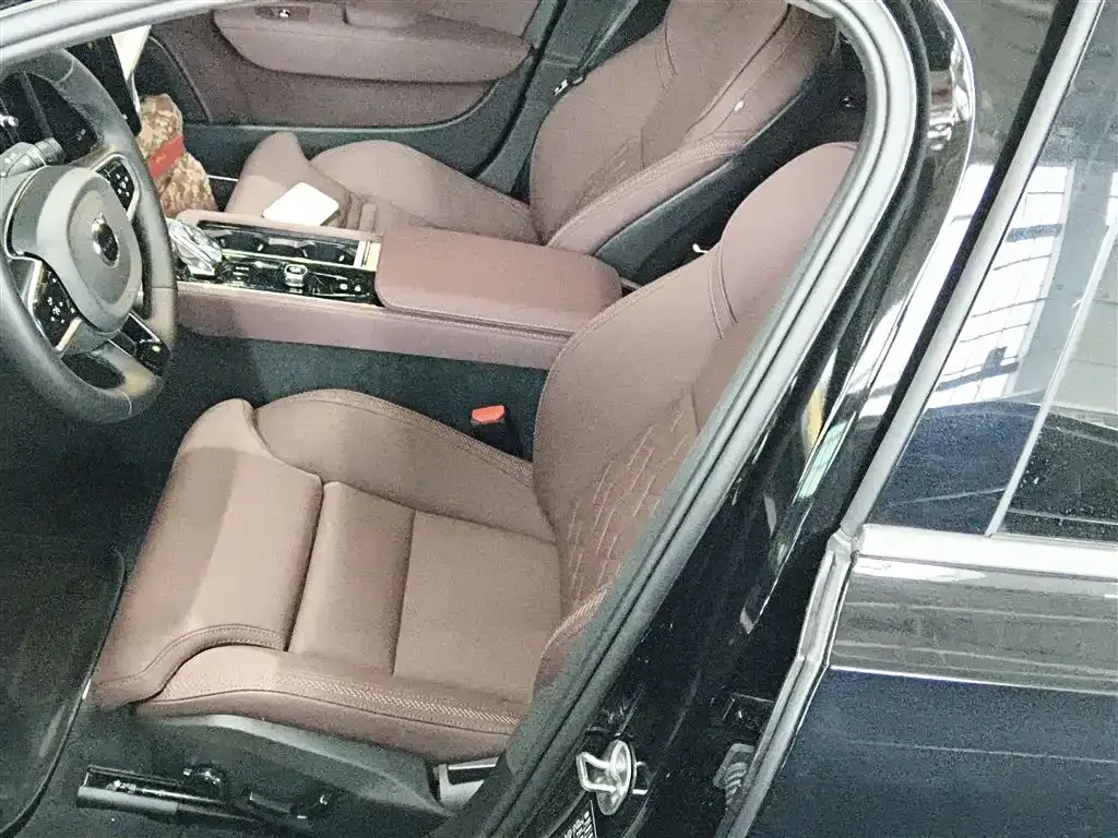 Volvo S90 — фото 3