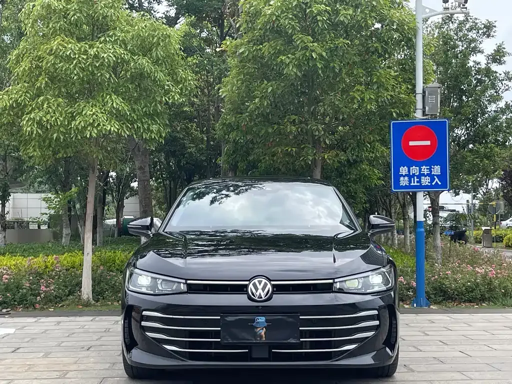 Volkswagen Passat — фото 7