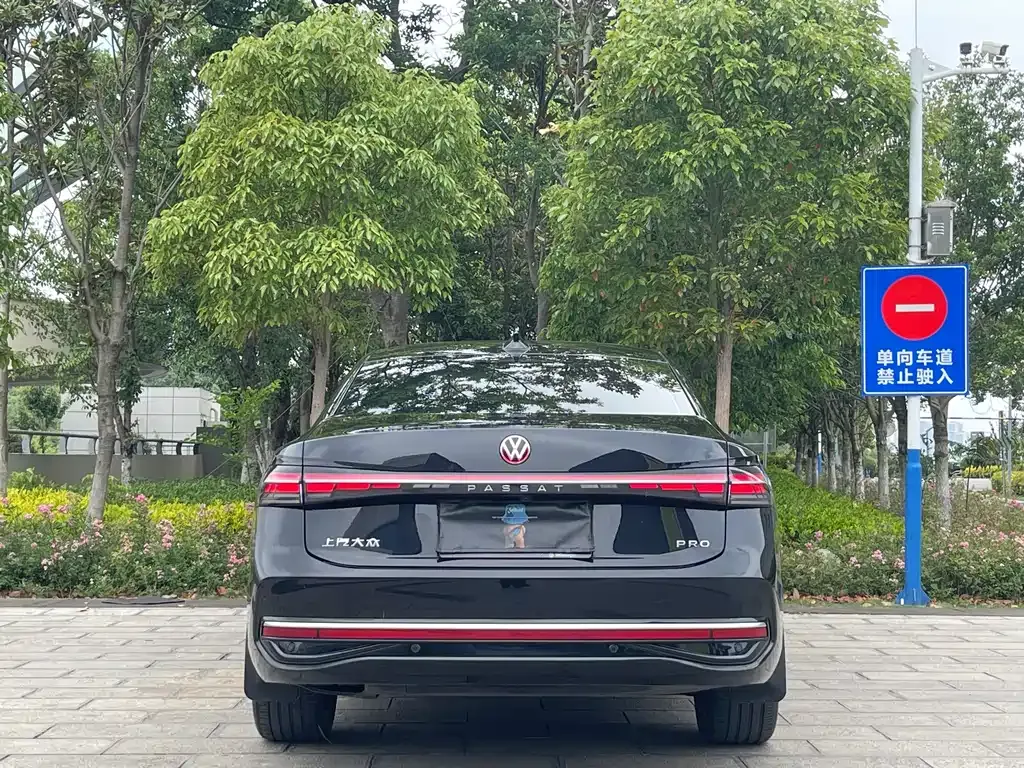 Volkswagen Passat — фото 5