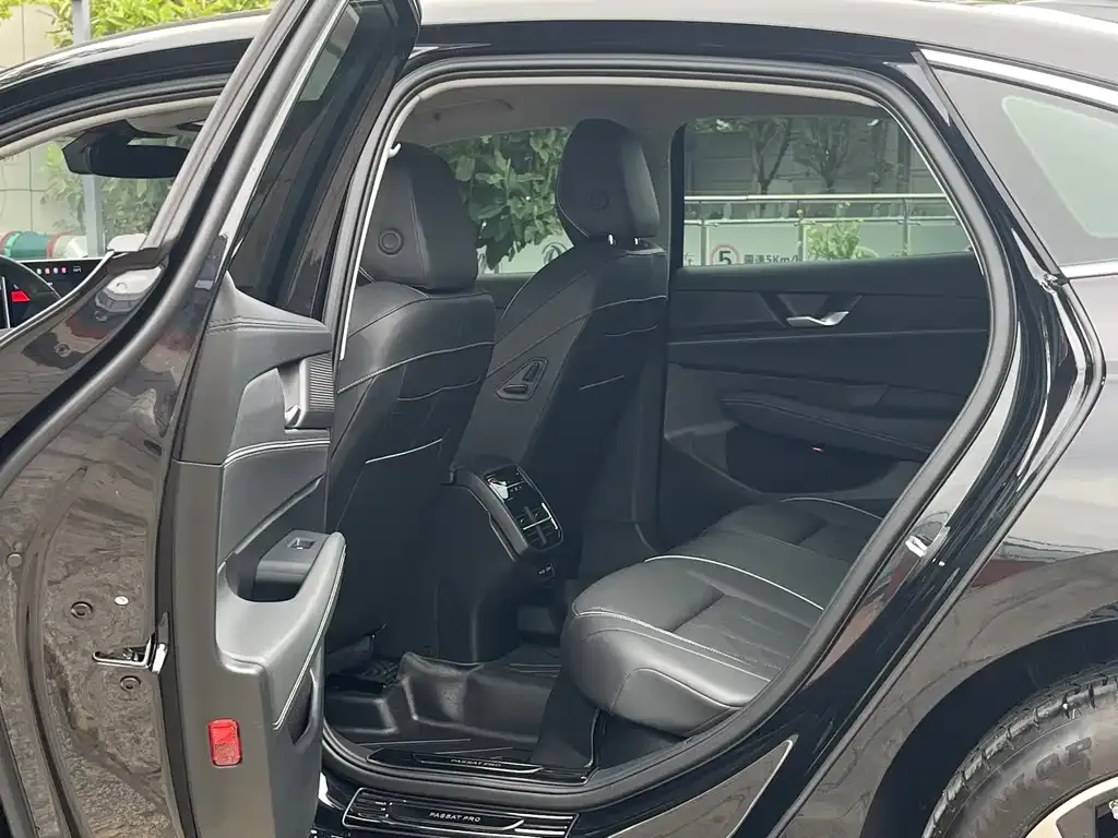 Volkswagen Passat — фото 3