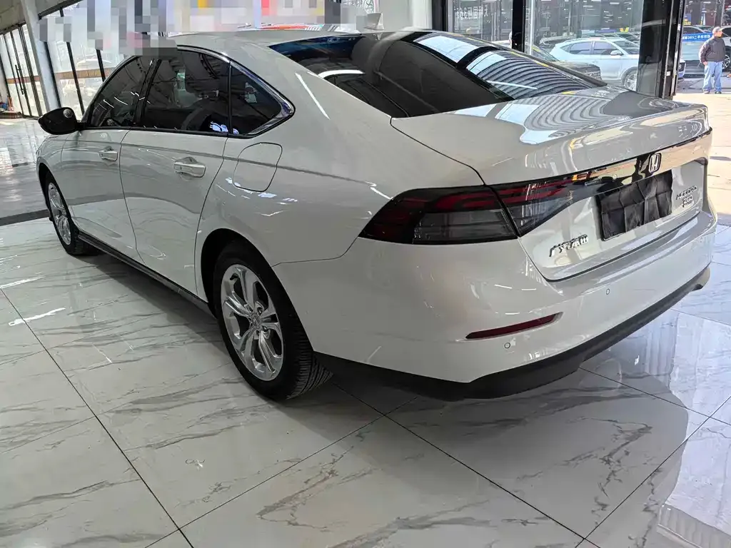 Honda Accord — фото 3