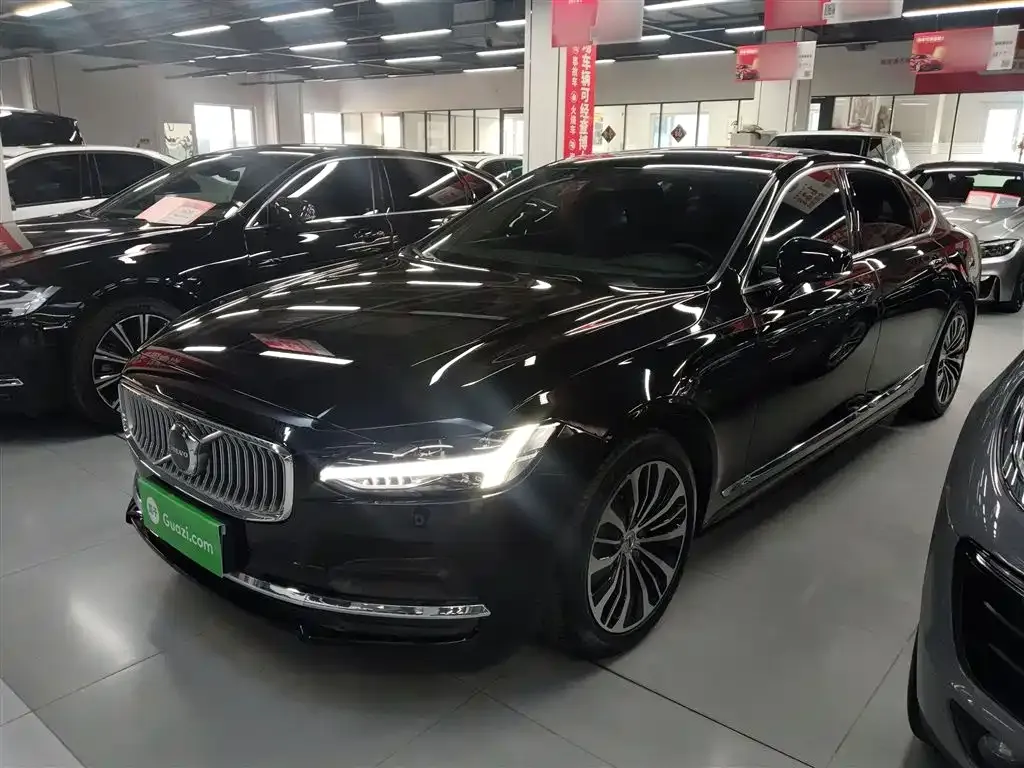 Volvo S90 — фото 1