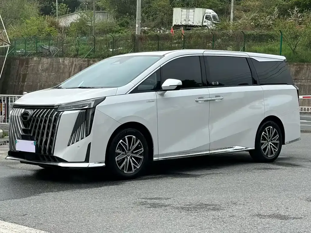 GAC Motor Trumpchi M8 — фото 1