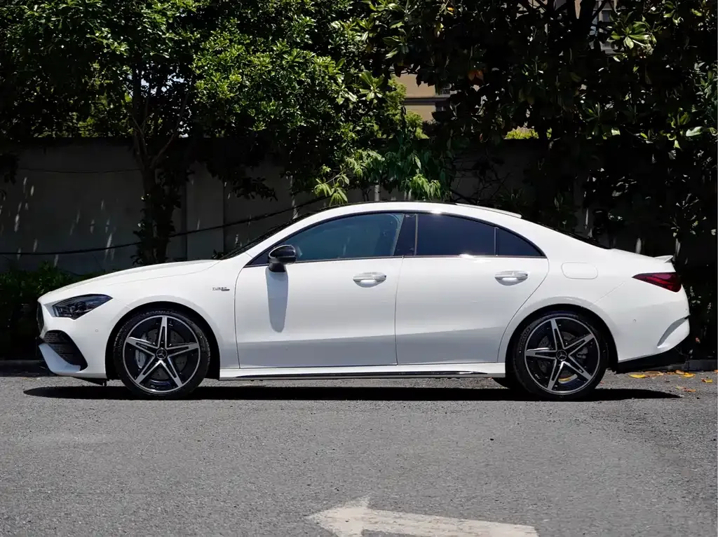 Mercedes-Benz CLA AMG — фото 10