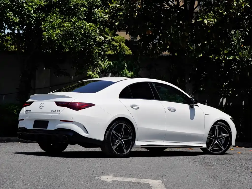Mercedes-Benz CLA AMG — фото 6