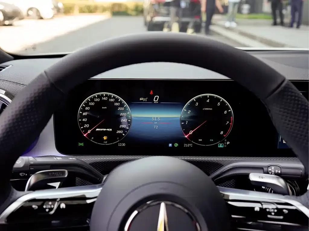 Mercedes-Benz CLA AMG — фото 2