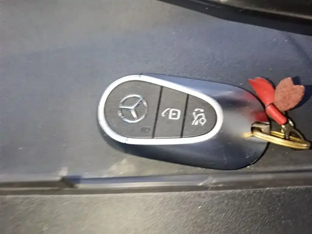 Mercedes-Benz C-Class New Energy 2023 из CN, фото 2