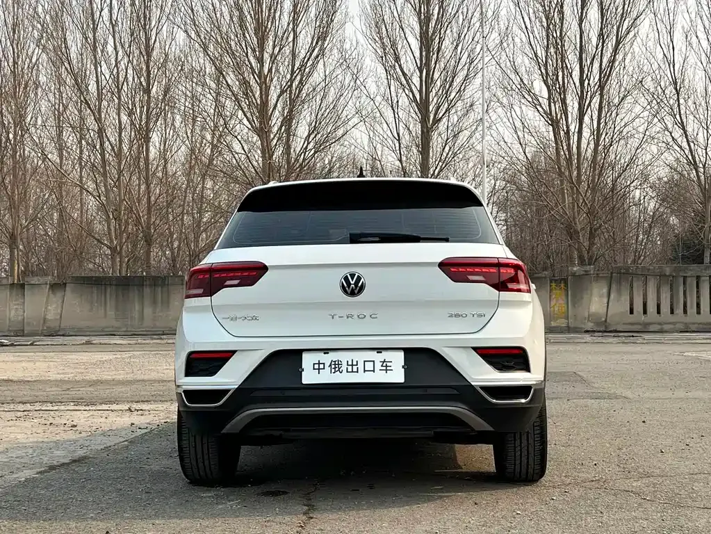 Volkswagen T-Roc — фото 9