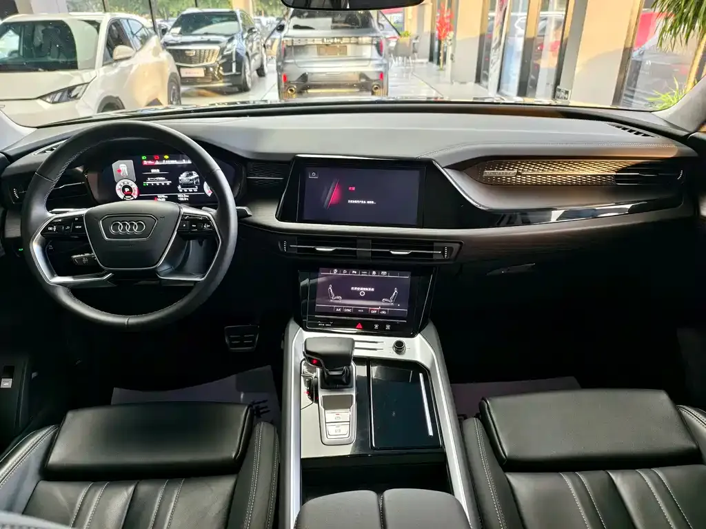 Audi Q6 2025 из CN, фото 10
