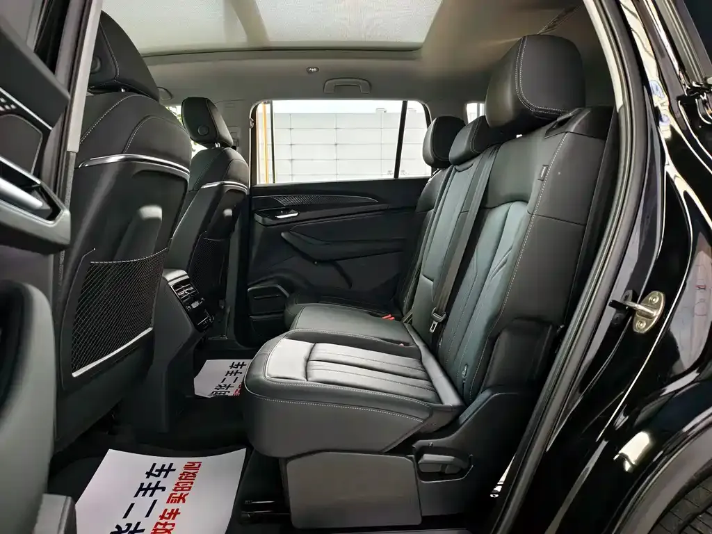 Audi Q6 2025 из CN, фото 9