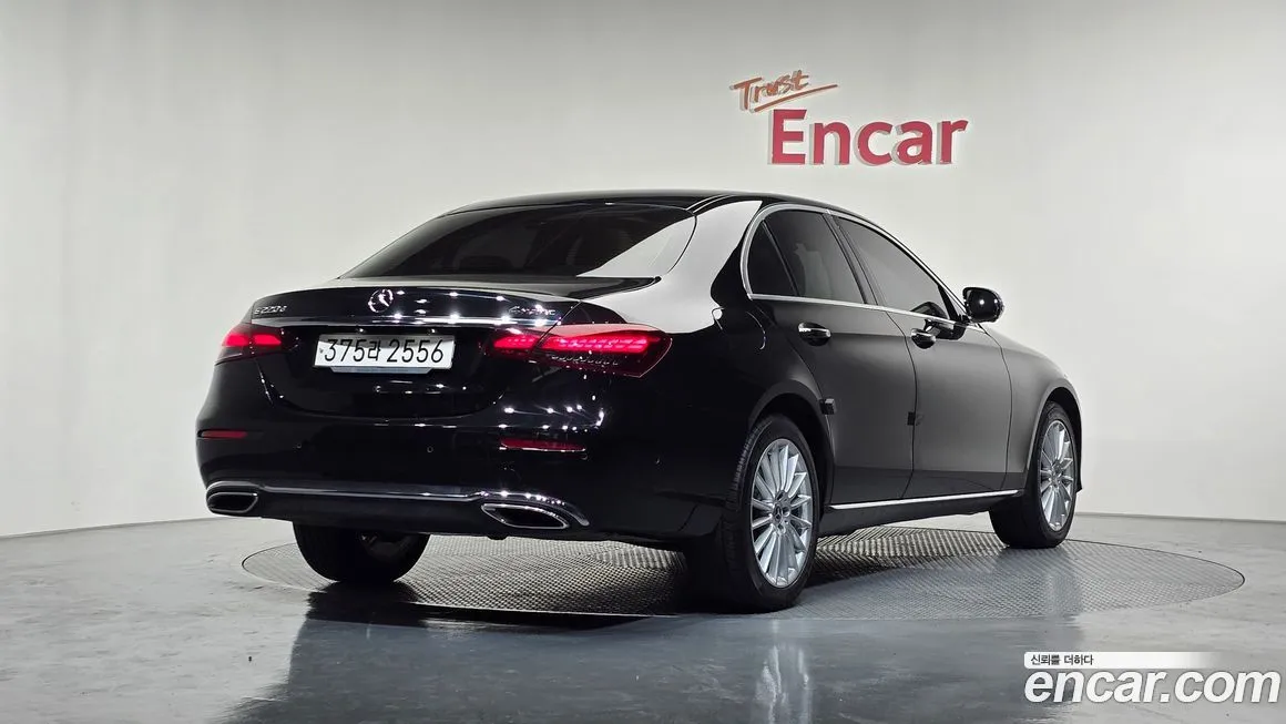 Mercedes-Benz E-Class 2023 из KR, фото 3