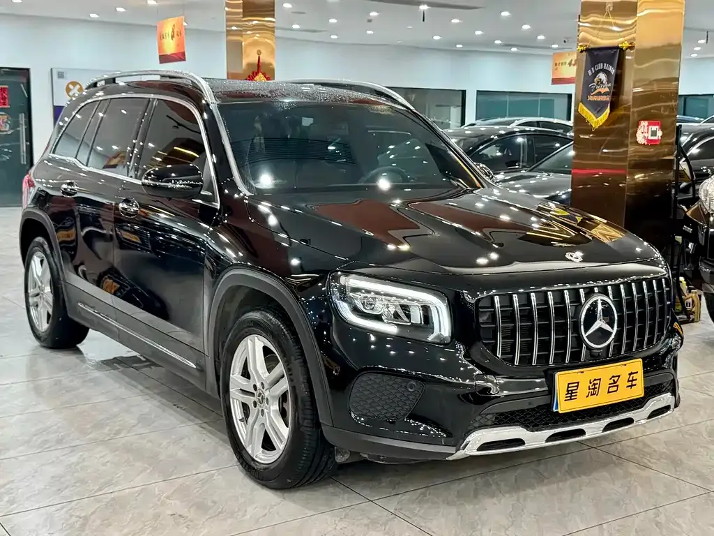 Mercedes-Benz GLB — фото 10