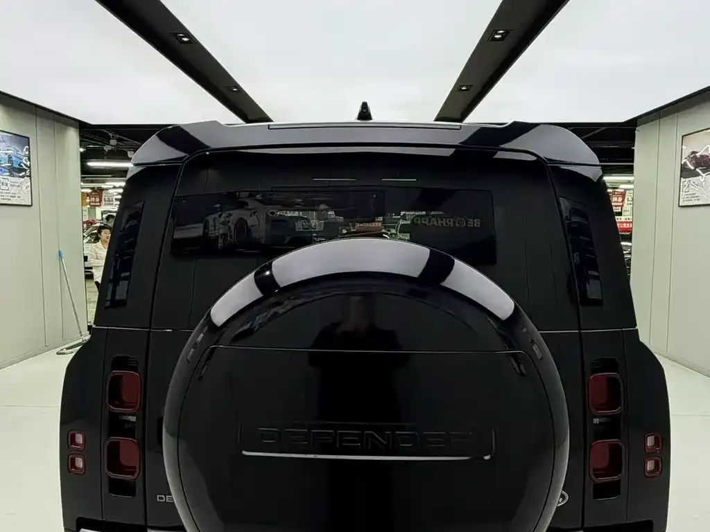 Land Rover Defender — фото 3