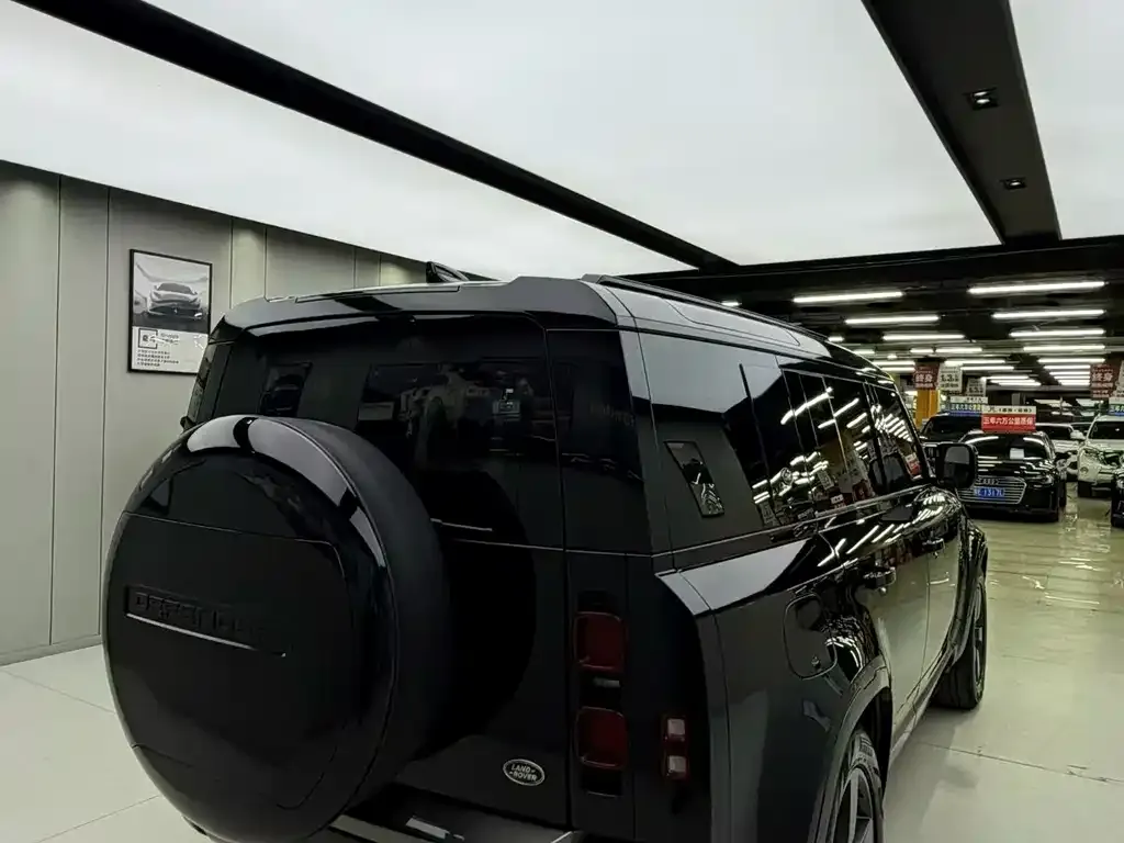 Land Rover Defender — фото 5