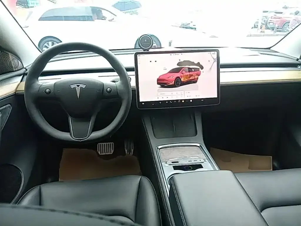 Tesla Model Y — фото 2