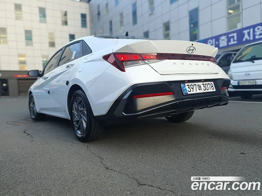 Hyundai AVANTE — фото 4