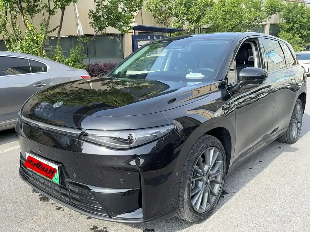 Leapmotor C10