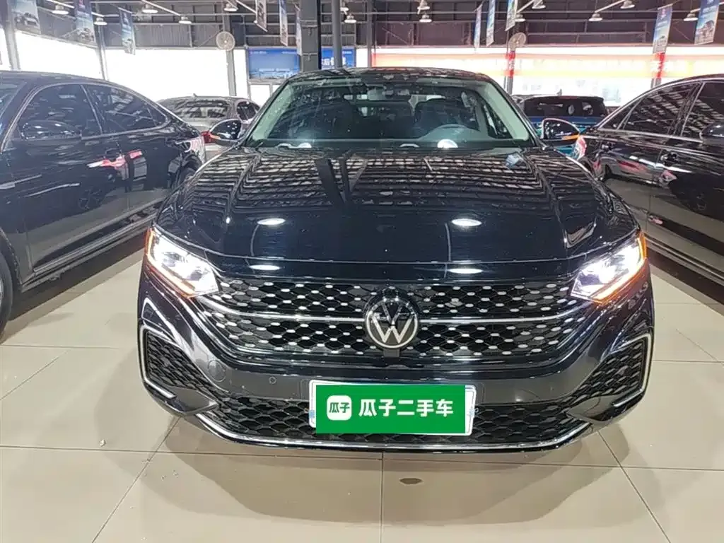 Volkswagen Passat — фото 8