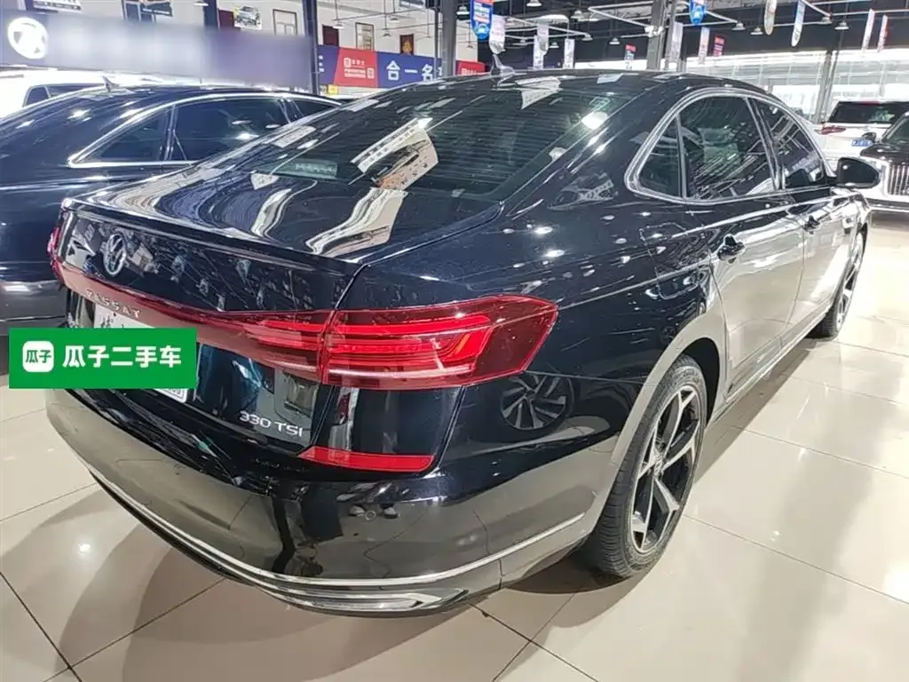 Volkswagen Passat — фото 7